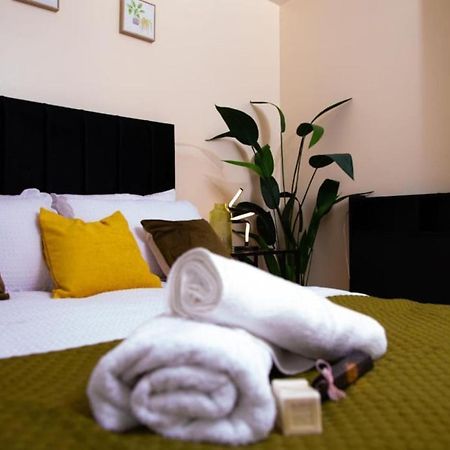 The Green Lodge Эдмонтон Экстерьер фото